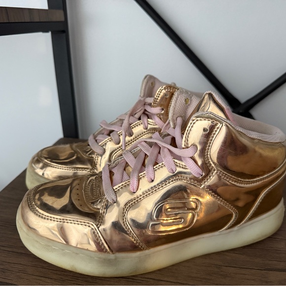 Skechers Rose Gold with pink laces Metallic Gold Sneakers - Picture 1 of 9